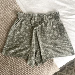 Olive green flowy shorts - size M